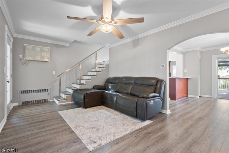 175 Colonial Rdwest