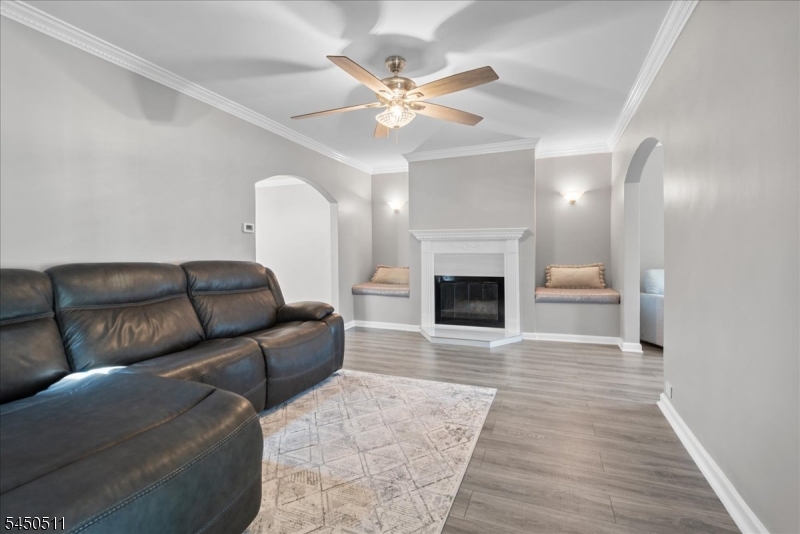 175 Colonial Rdwest