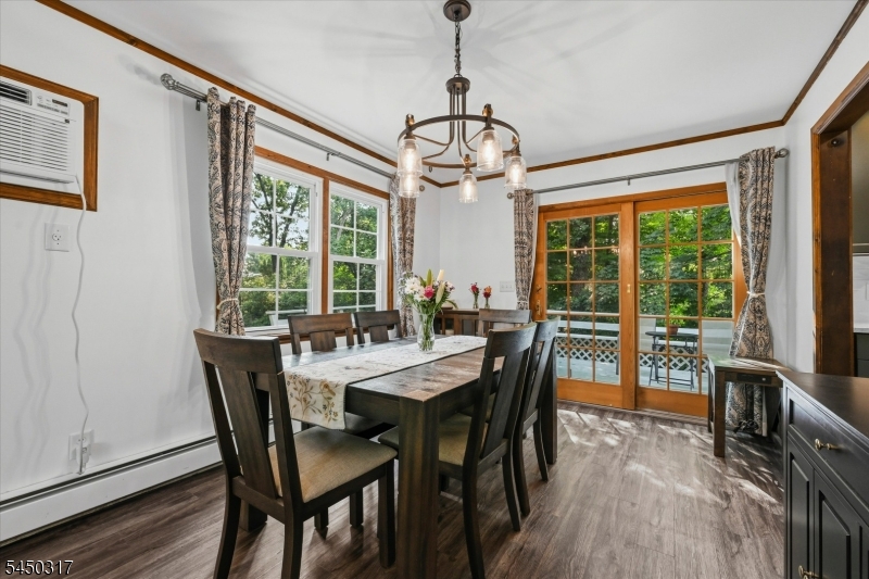2 Oak Dr