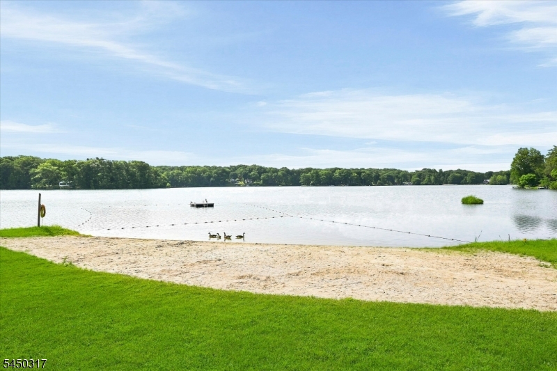 2 Oak Dr