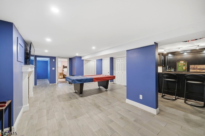 93 Yawpo Ave
