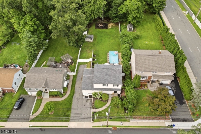 93 Yawpo Ave