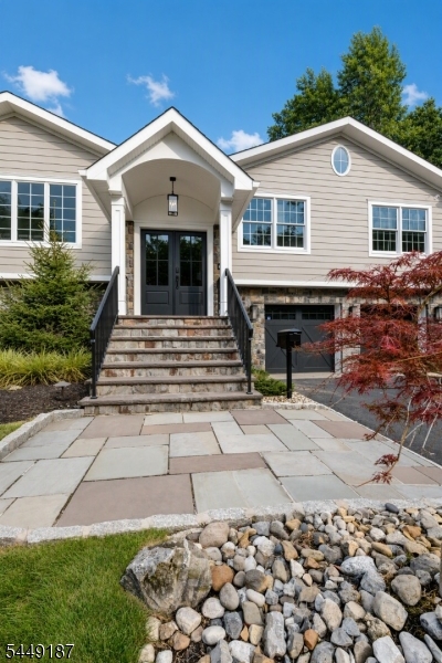 30 The Glen