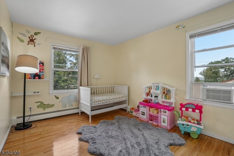 35 Iroquois Ave