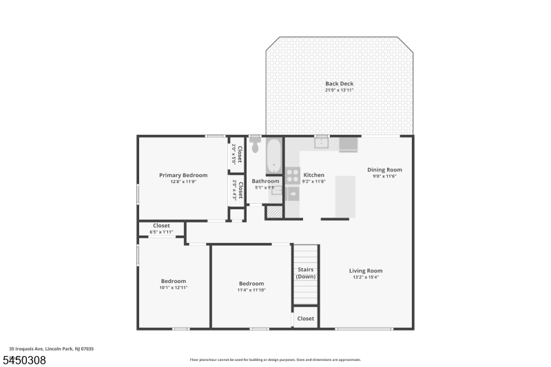 35 Iroquois Ave