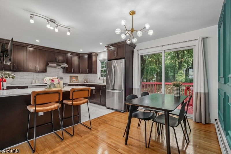 35 Iroquois Ave