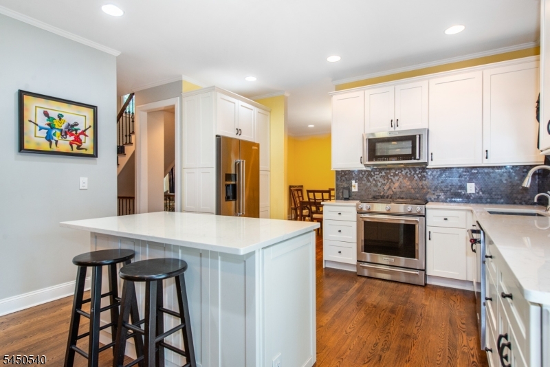 1080 Quigley Ct