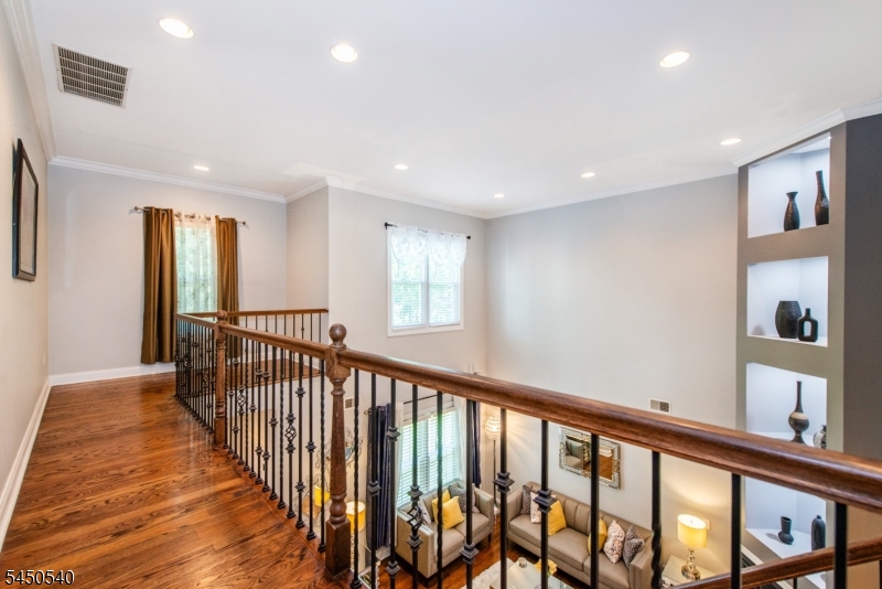 1080 Quigley Ct