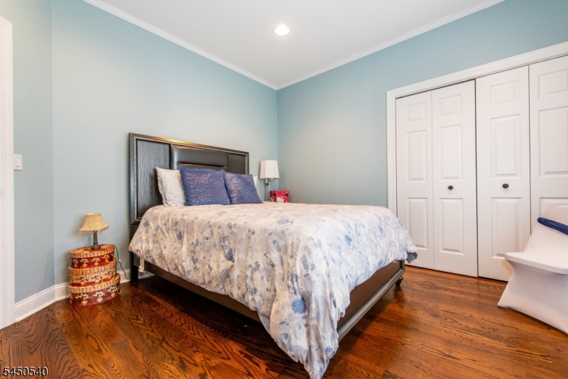 1080 Quigley Ct