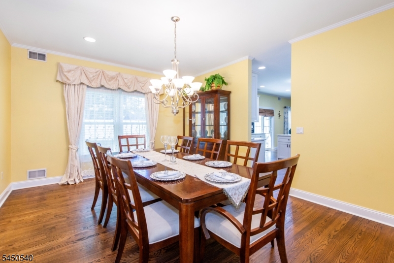 1080 Quigley Ct