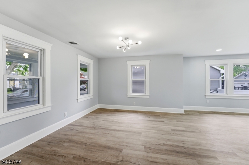 11 Jean Ct