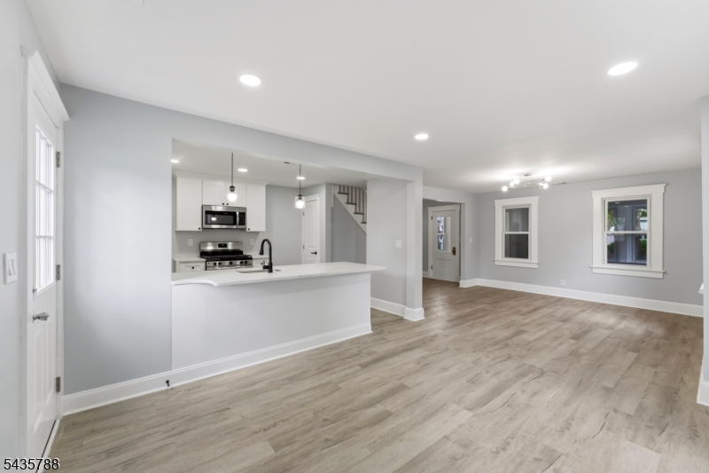 11 Jean Ct