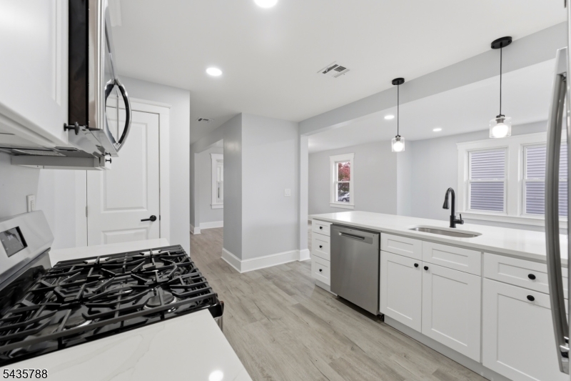 11 Jean Ct