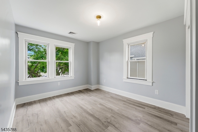 11 Jean Ct
