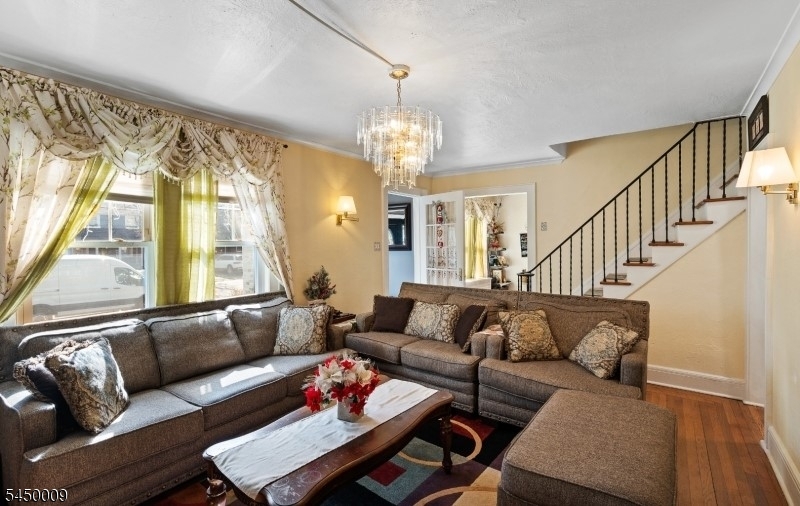 884 Townley Ave