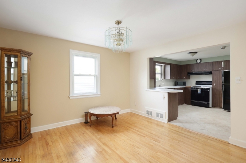 351 Fernwood Ter