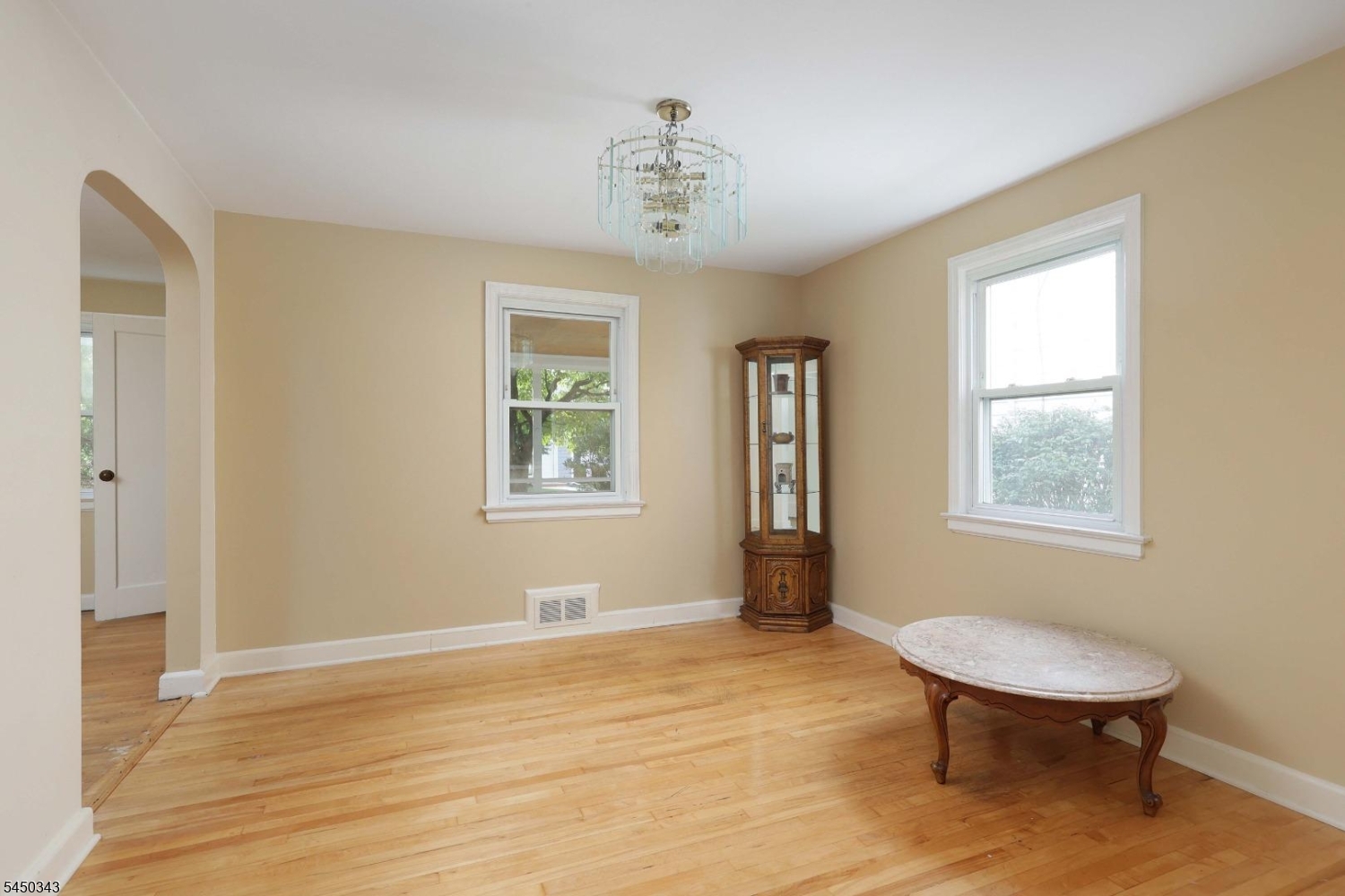 351 Fernwood Ter