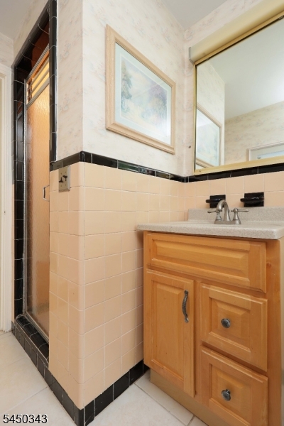 351 Fernwood Ter
