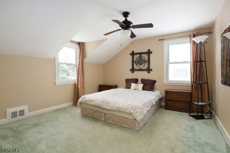 351 Fernwood Ter