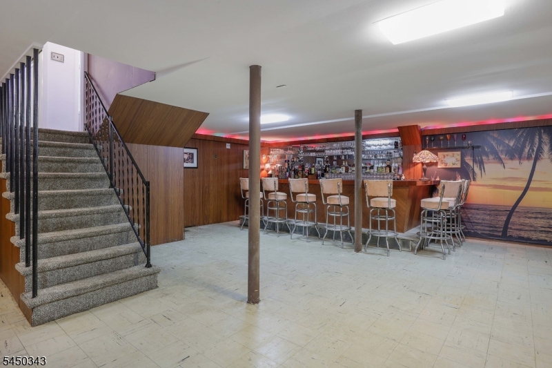 351 Fernwood Ter