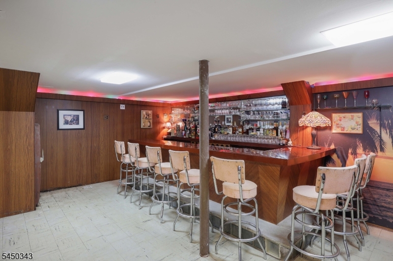 351 Fernwood Ter