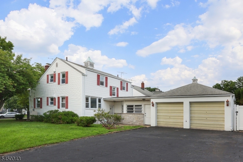 351 Fernwood Ter