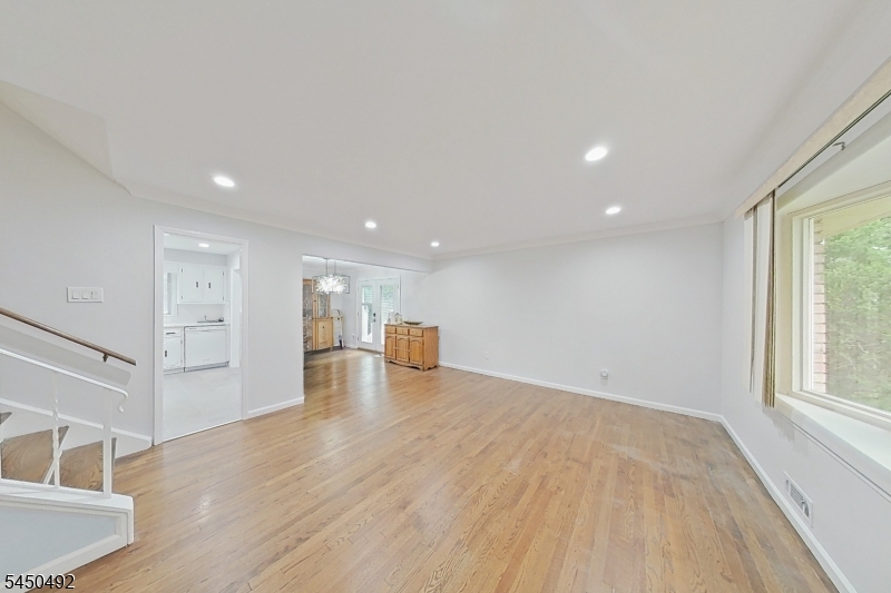 56 Eaton Pl