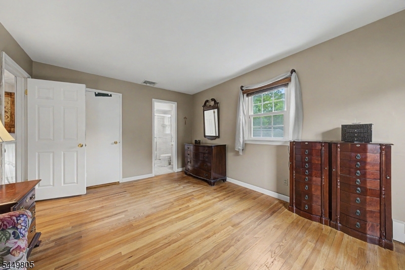 34 Cavell Place