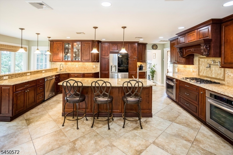 97 Poplar Dr