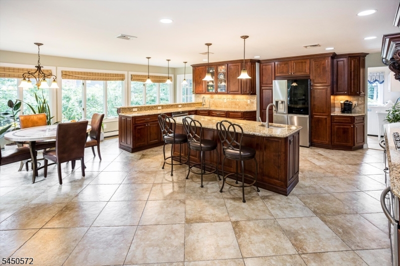 97 Poplar Dr