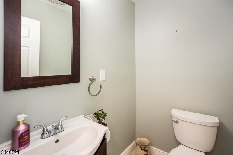 97 Poplar Dr