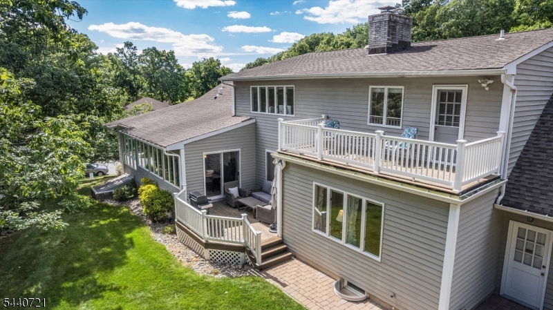 97 Poplar Dr