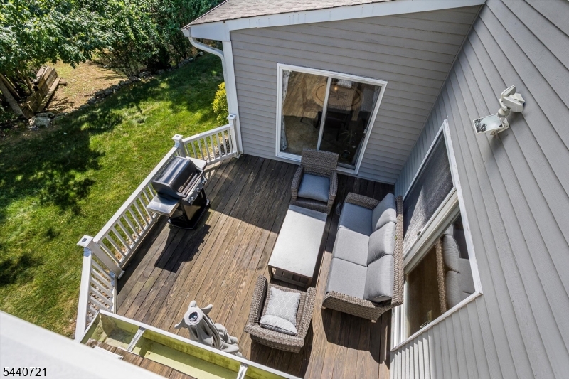 97 Poplar Dr