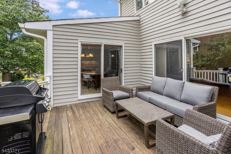 97 Poplar Dr