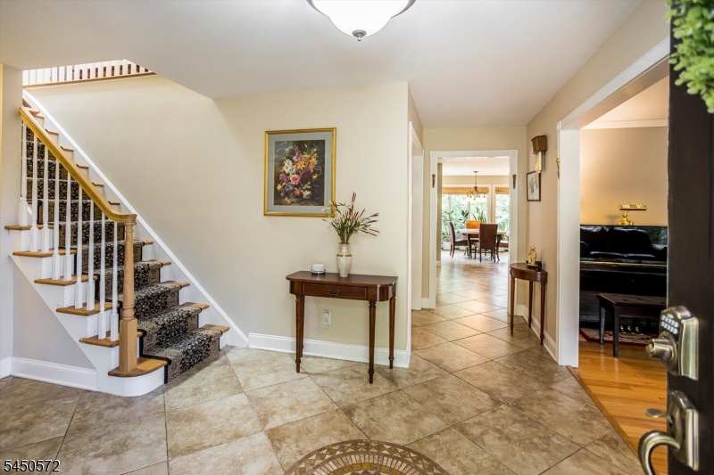 97 Poplar Dr
