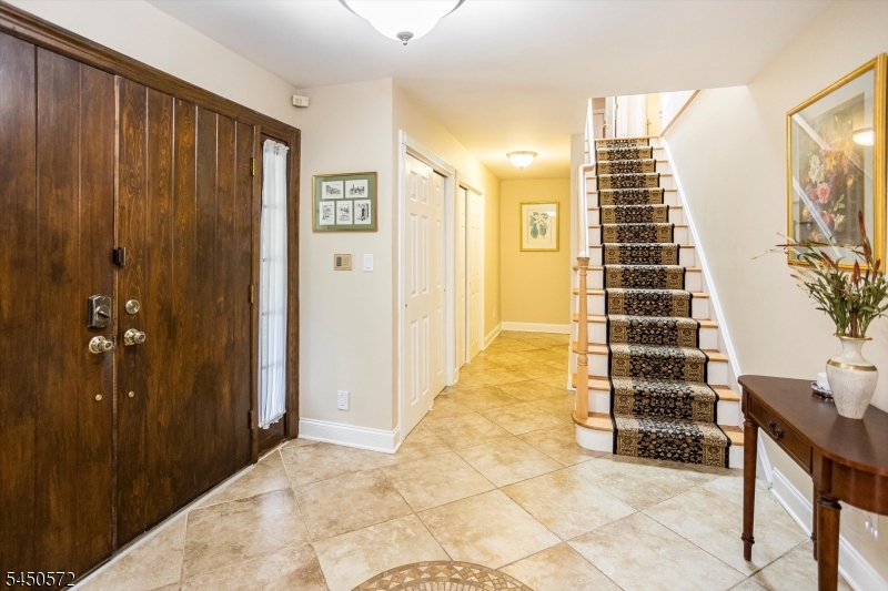 97 Poplar Dr
