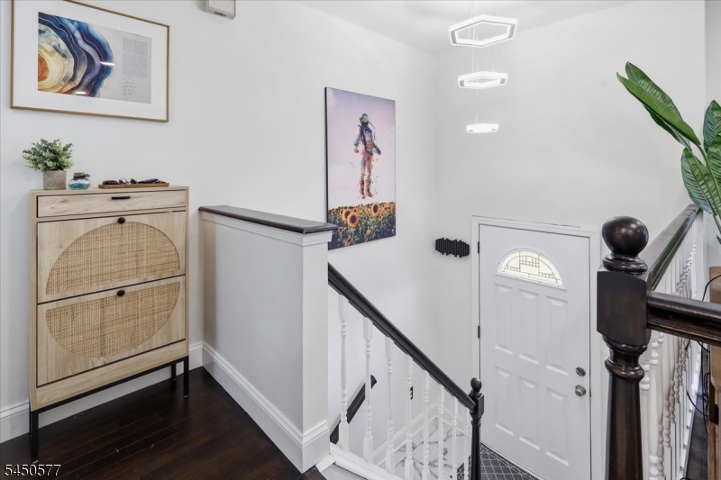 17 Weston St