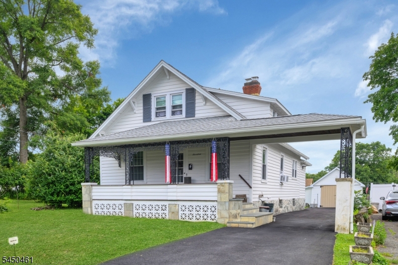 17 Bassett Ave