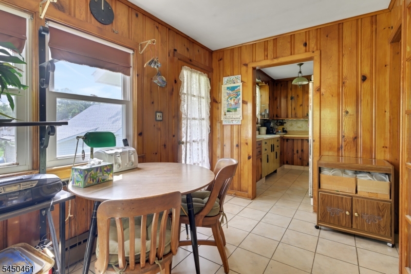 17 Bassett Ave