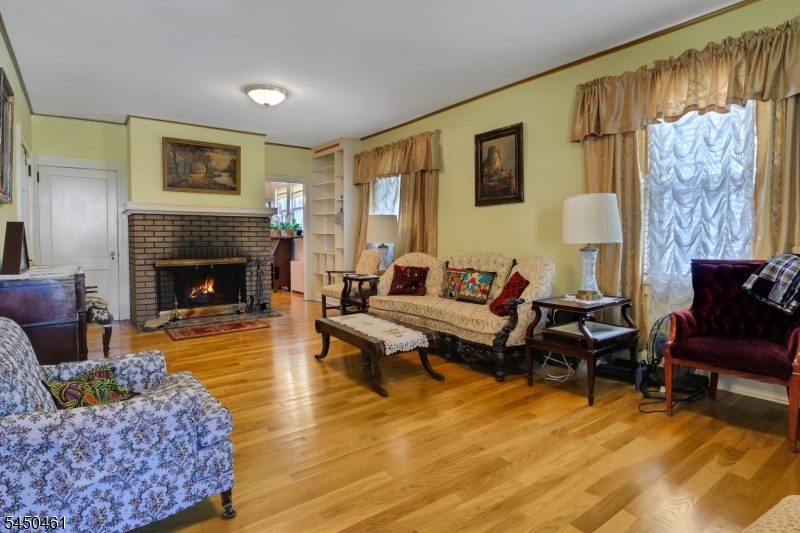 17 Bassett Ave