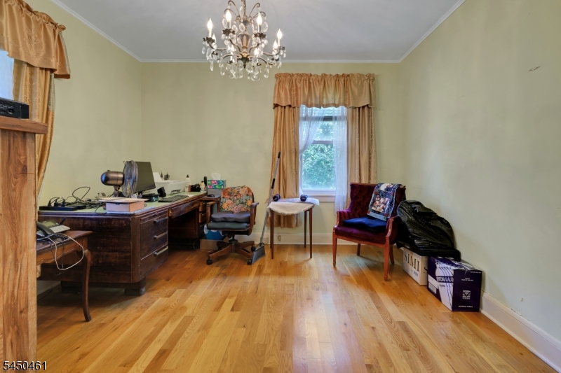 17 Bassett Ave