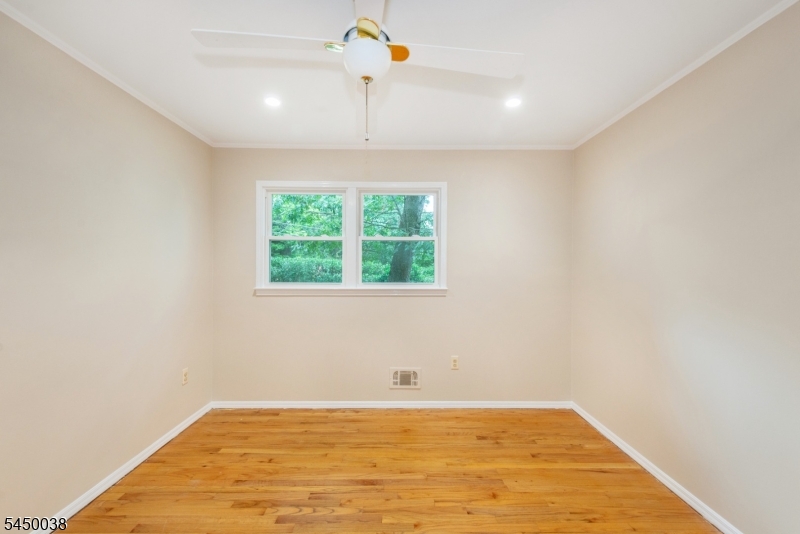 11 Southview Rd
