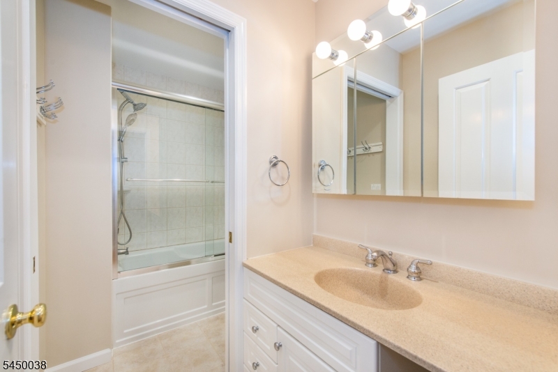 11 Southview Rd
