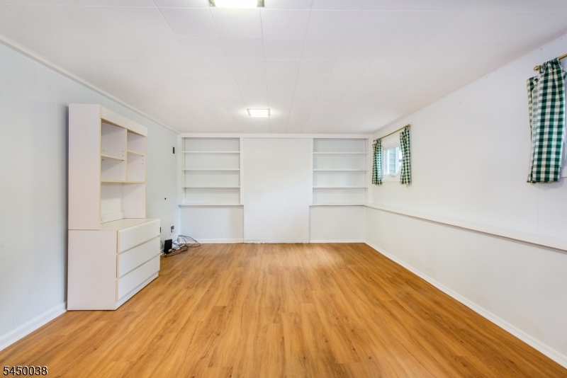 11 Southview Rd
