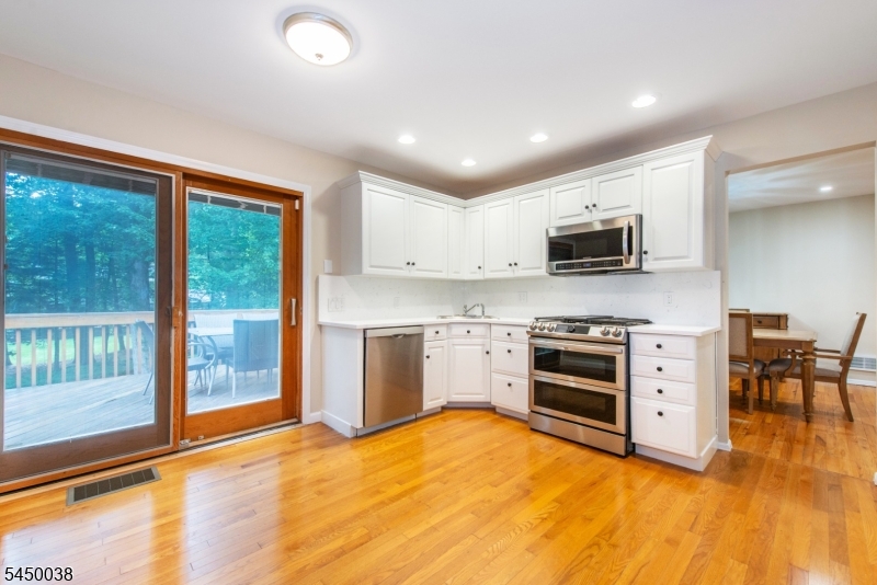 11 Southview Rd