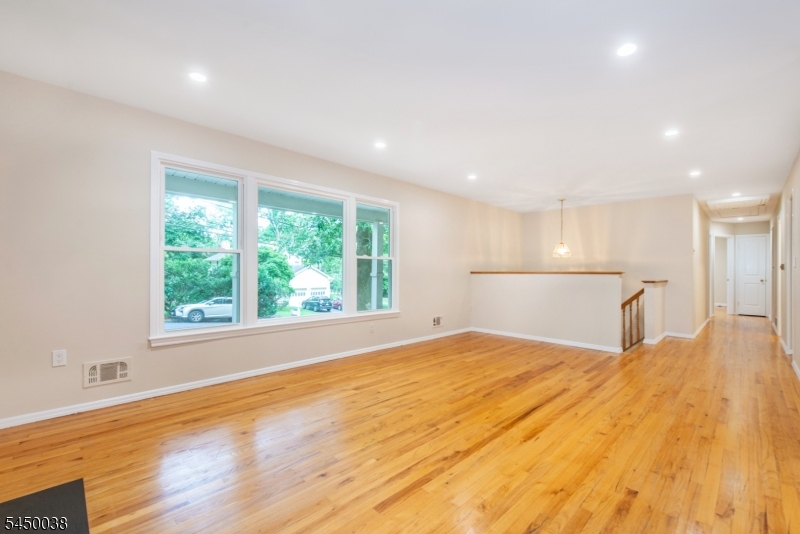 11 Southview Rd