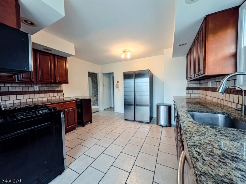 621 Palisade Rd