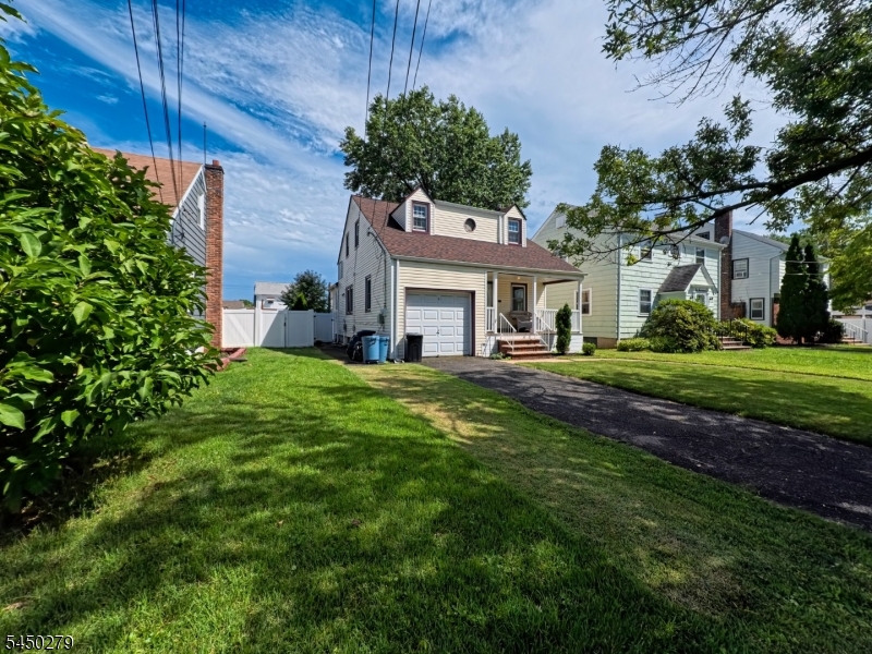 621 Palisade Rd