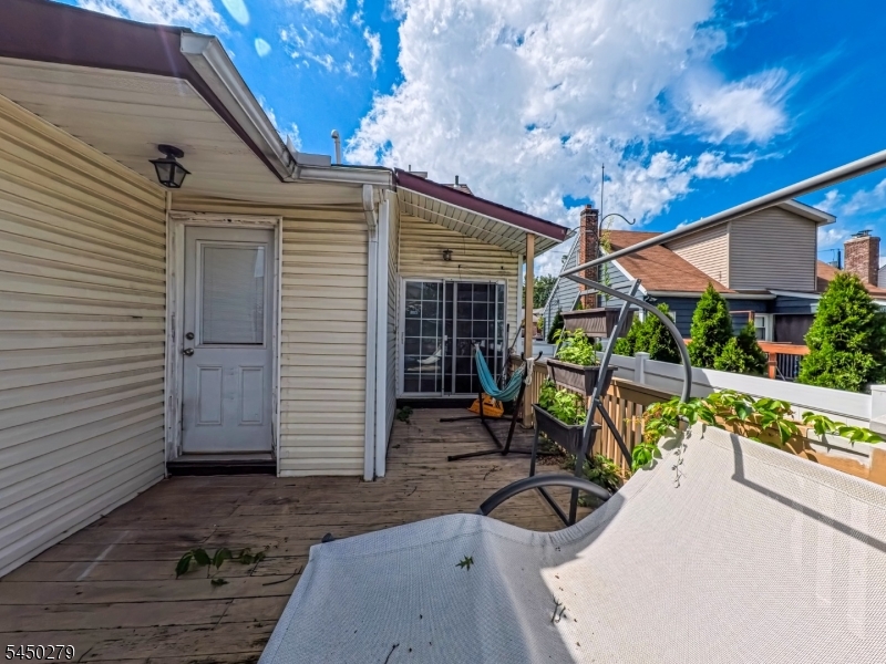 621 Palisade Rd