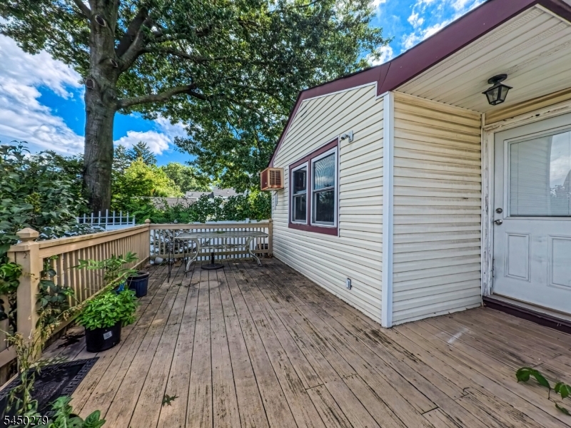 621 Palisade Rd